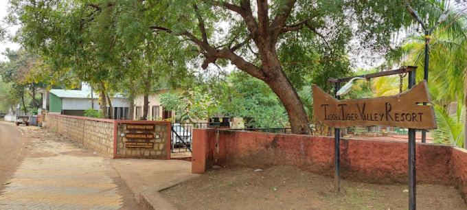 Tadoba Tiger Valley Resort Tadoba Mohurli Zewnętrze zdjęcie